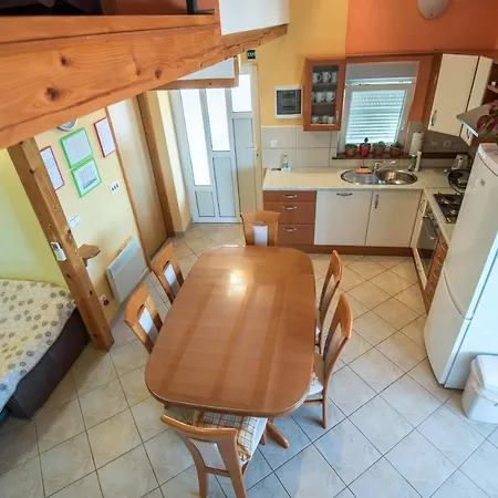 Jany Apartment *